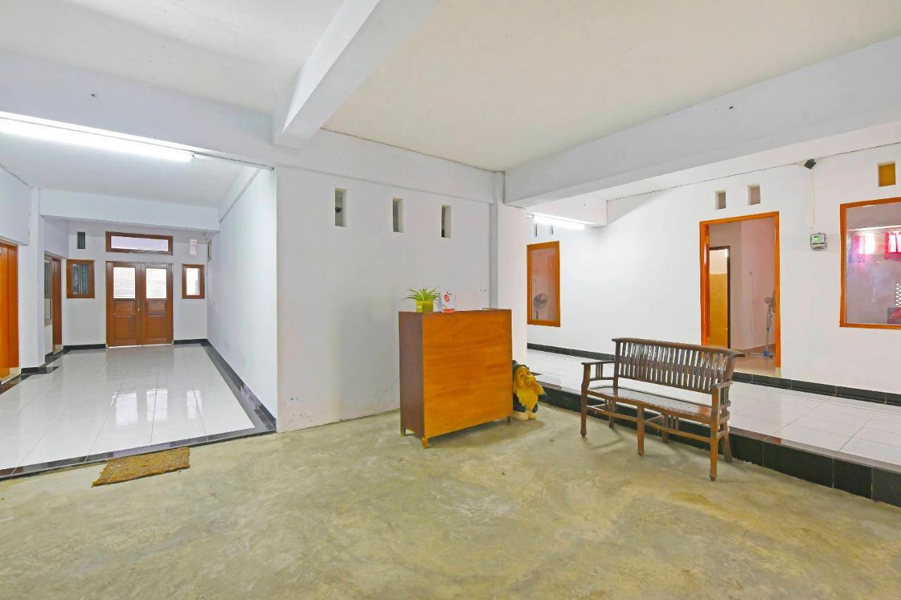 Oyo 90967 Soka Asri Guest House Darmasaba Kültér fotó